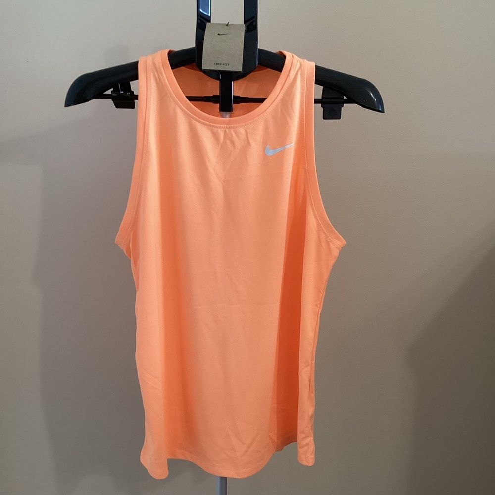 The Nike Tee Dri-Fit-Womens Size Medium-NWT